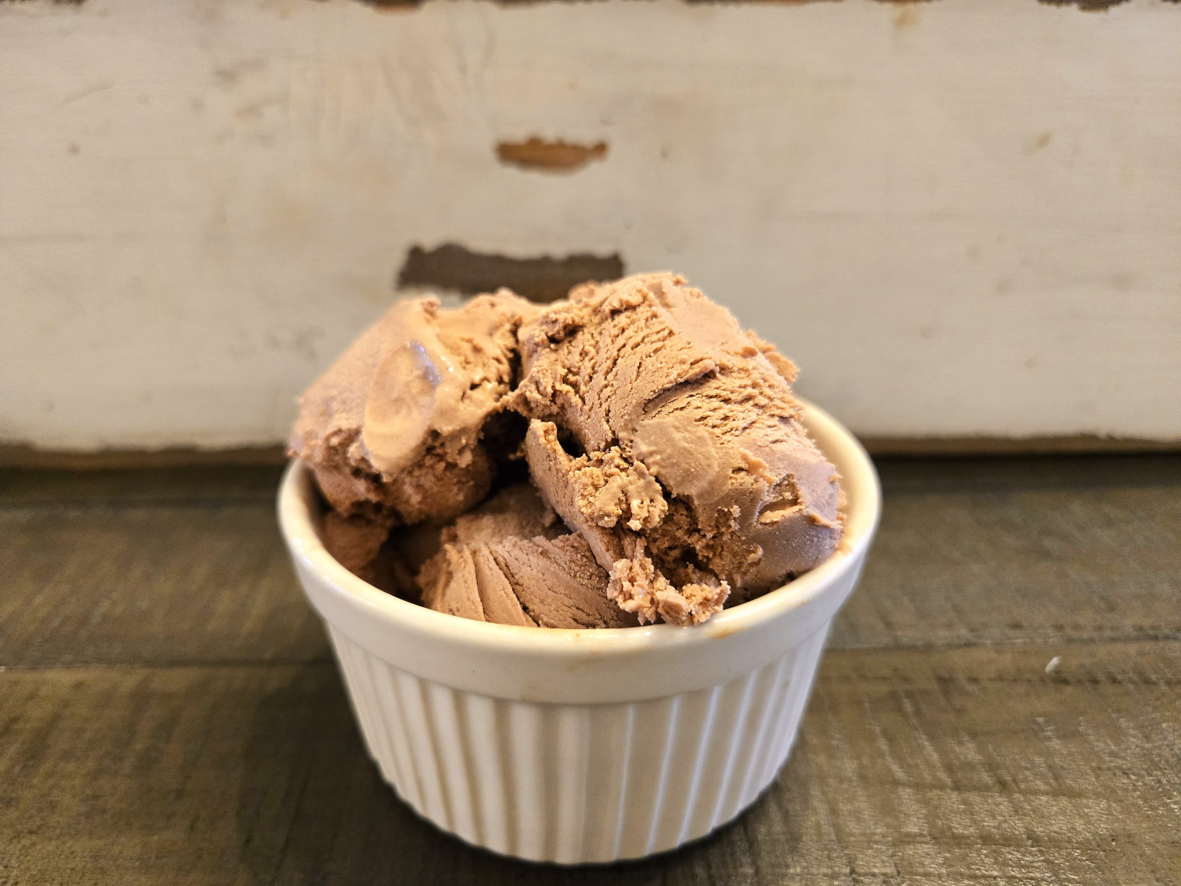 Almost Sugar-Free Chocolate Ice Cream